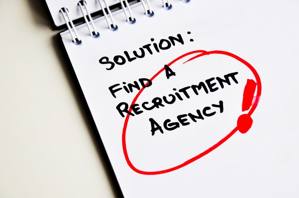 5 Reasons to use a recruiter creative staffing agency to find employees